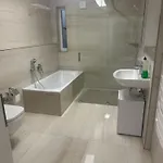 Quiet 1-bedroom - Couples, Small Families & Work Stays, No Parties