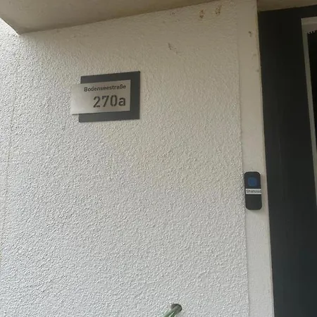 One Room Apartment With Kitchen, And Private Bathroom Near To S8 Train Line *