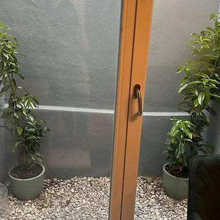 One Room Apartment With Kitchen, And Private Bathroom Near To S8 Train Line * Munich