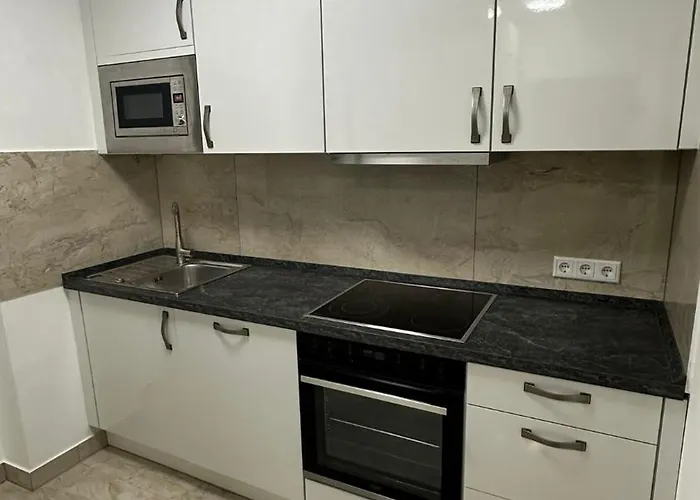 Einzimmer-souterrainwohnung Mit Küche